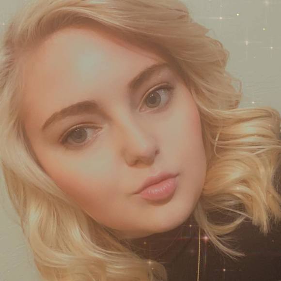 Meet your Posher, Kylee - Picture 1 of 1